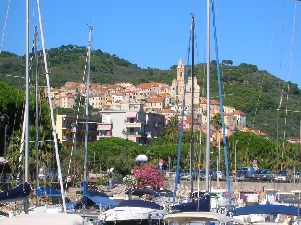 Hotel Delle Rose San Bartolomeo Al Mare Luaran gambar