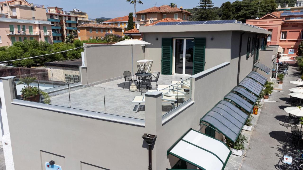 Hotel Delle Rose San Bartolomeo Al Mare Luaran gambar