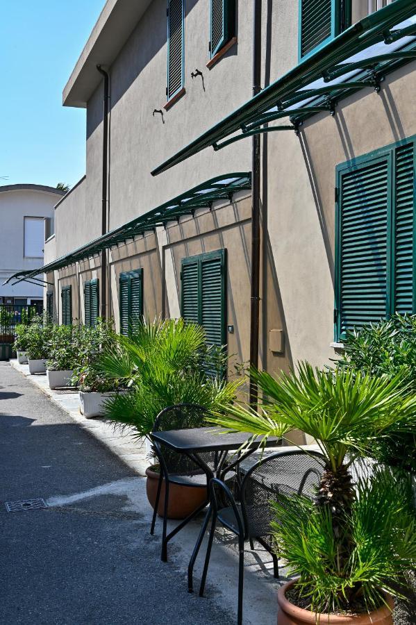 Hotel Delle Rose San Bartolomeo Al Mare Luaran gambar