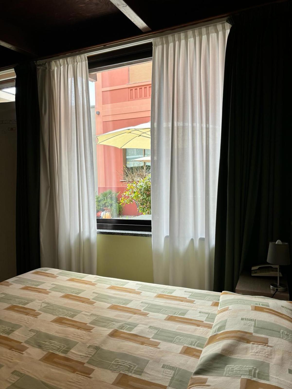 Hotel Delle Rose San Bartolomeo Al Mare Luaran gambar