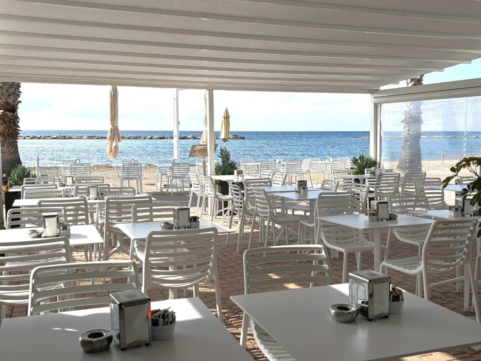Hotel Delle Rose San Bartolomeo Al Mare Luaran gambar