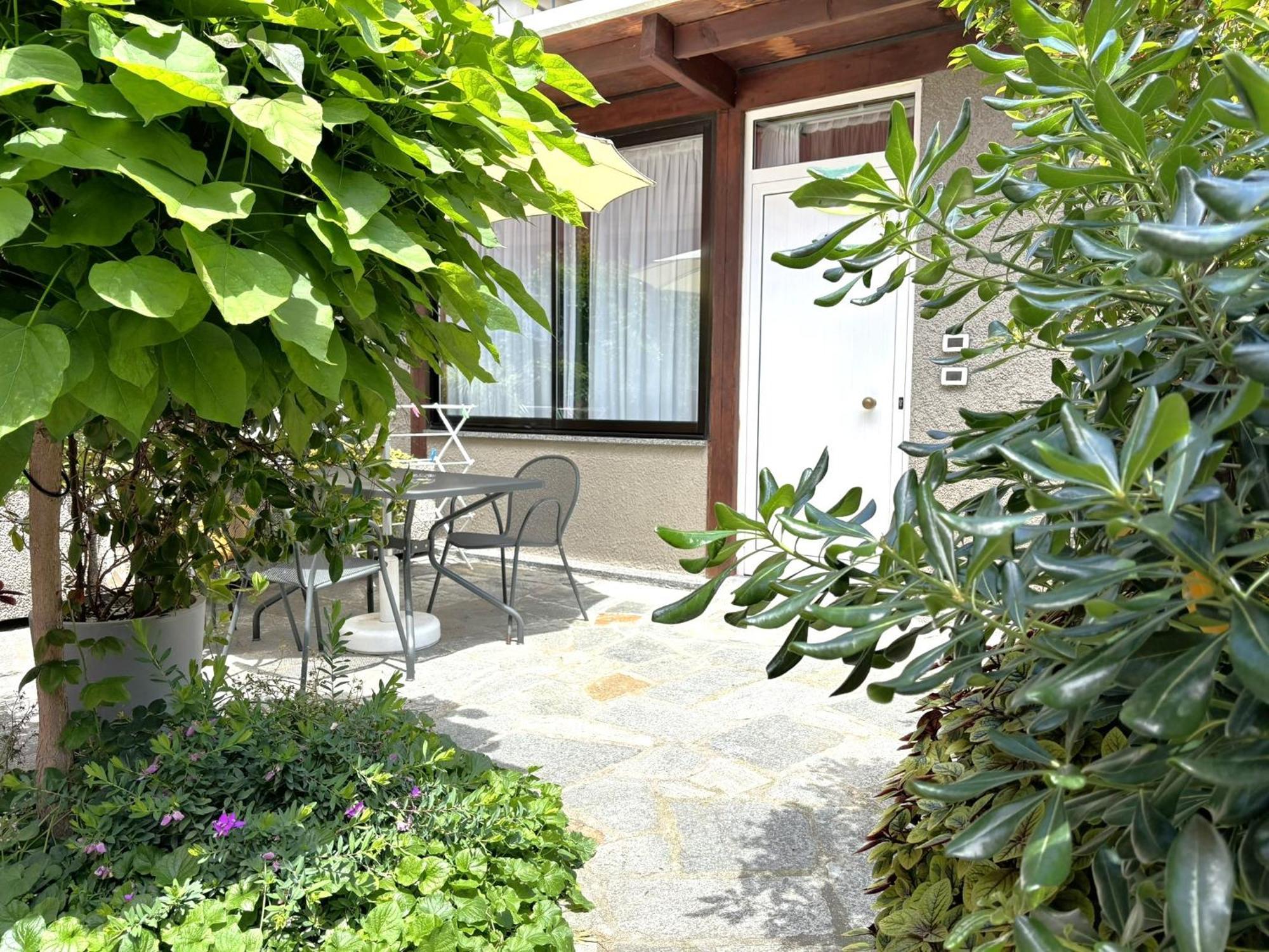 Hotel Delle Rose San Bartolomeo Al Mare Luaran gambar