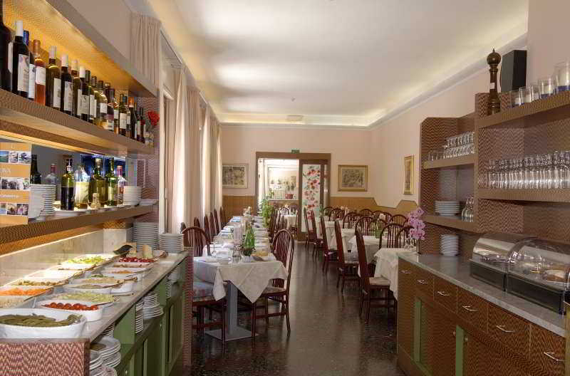 Hotel Delle Rose San Bartolomeo Al Mare Luaran gambar